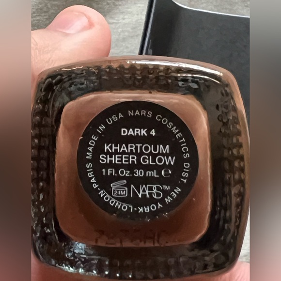 NARS cosmetics foundation - Picture 7 of 10